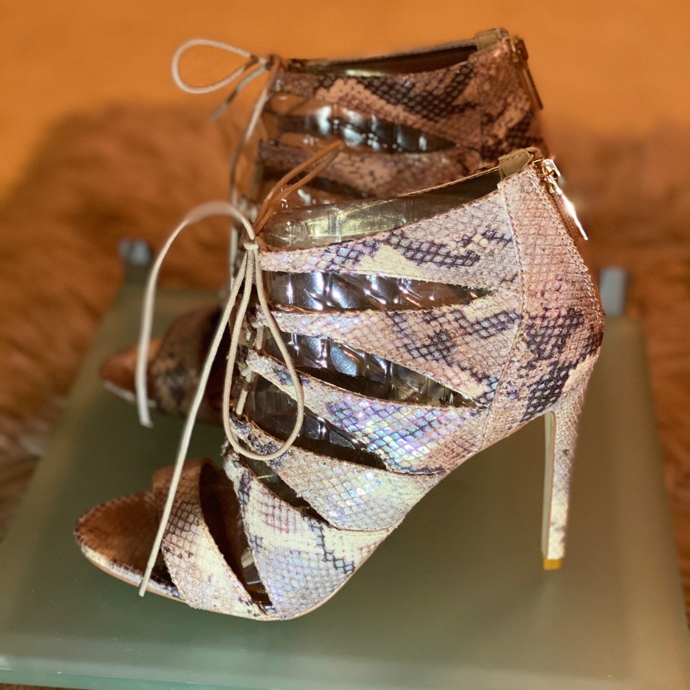 Madden Girl “Raceyyy” Dress Pump